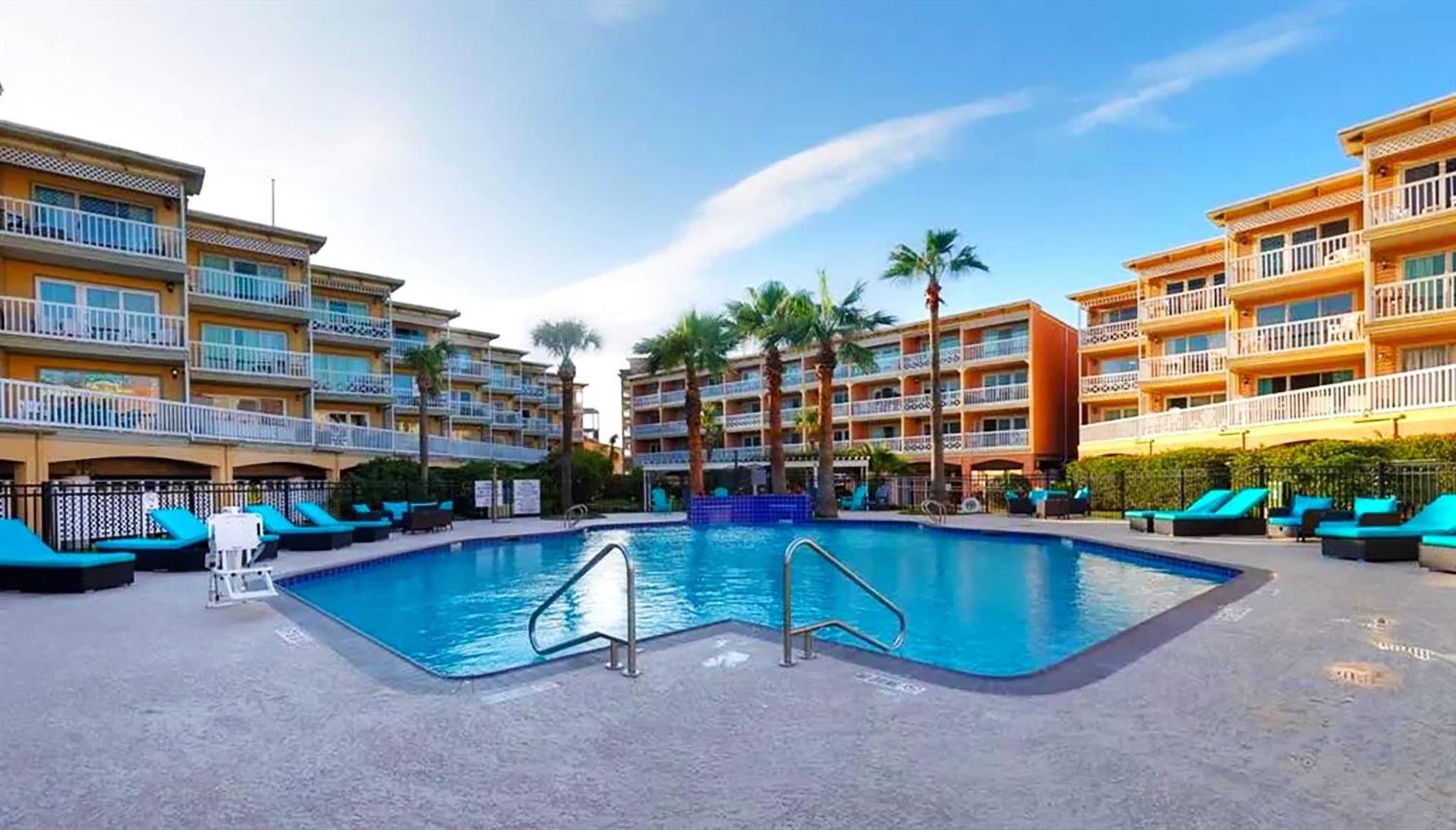 Appartement Beautiful Ocean Views At The Victorian à Galveston Extérieur photo